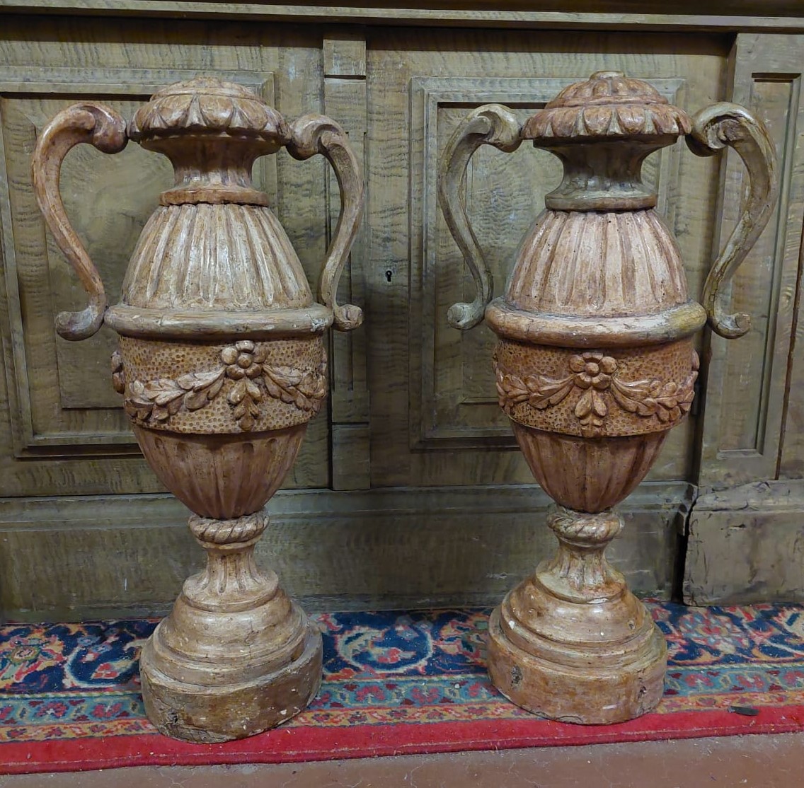 dars462 - pair of cups carved in wood, 19th century, cm w 35 x h 70