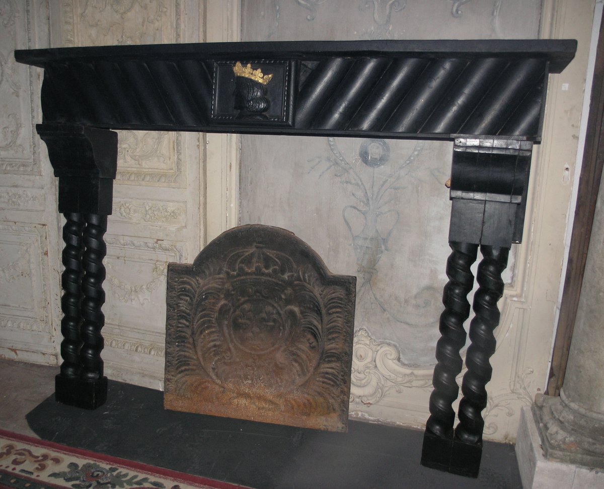 chl145 fireplace in black lacquered wood, end of '800, meas. cm 191 x 28 h 146