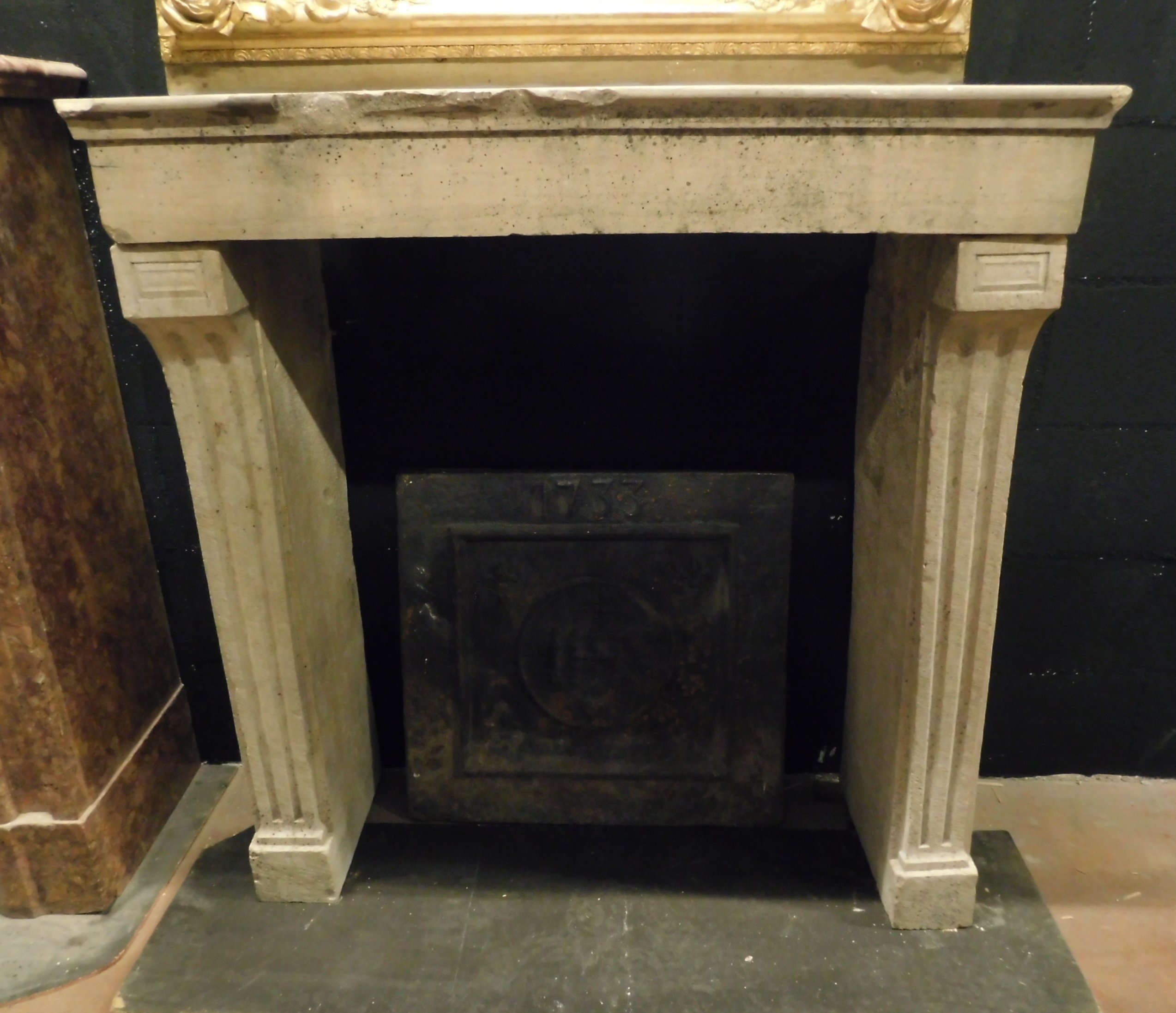 chp300 - Borgogna stone fireplace, cm 100 x 38 p x h 103