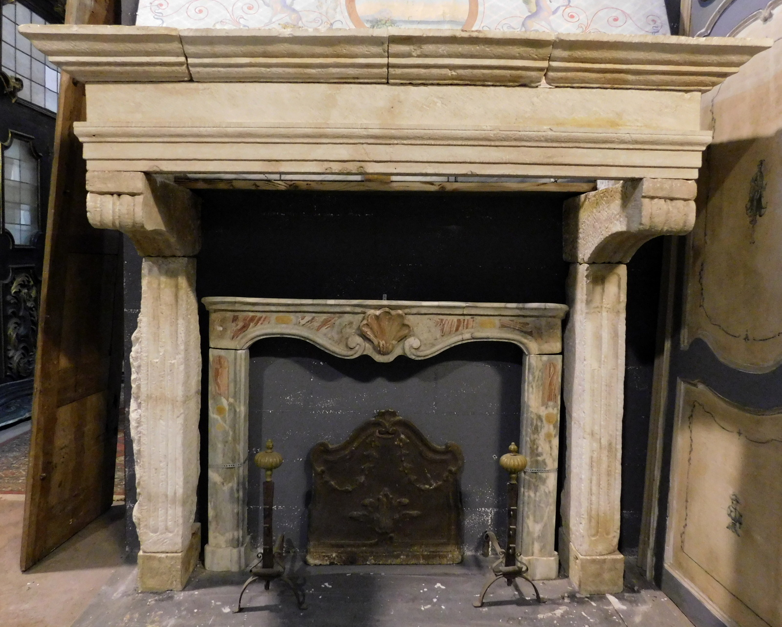 chp332 - stone fireplace, '500 /' 600 period, cm w 200 x h 184 x p. 77
