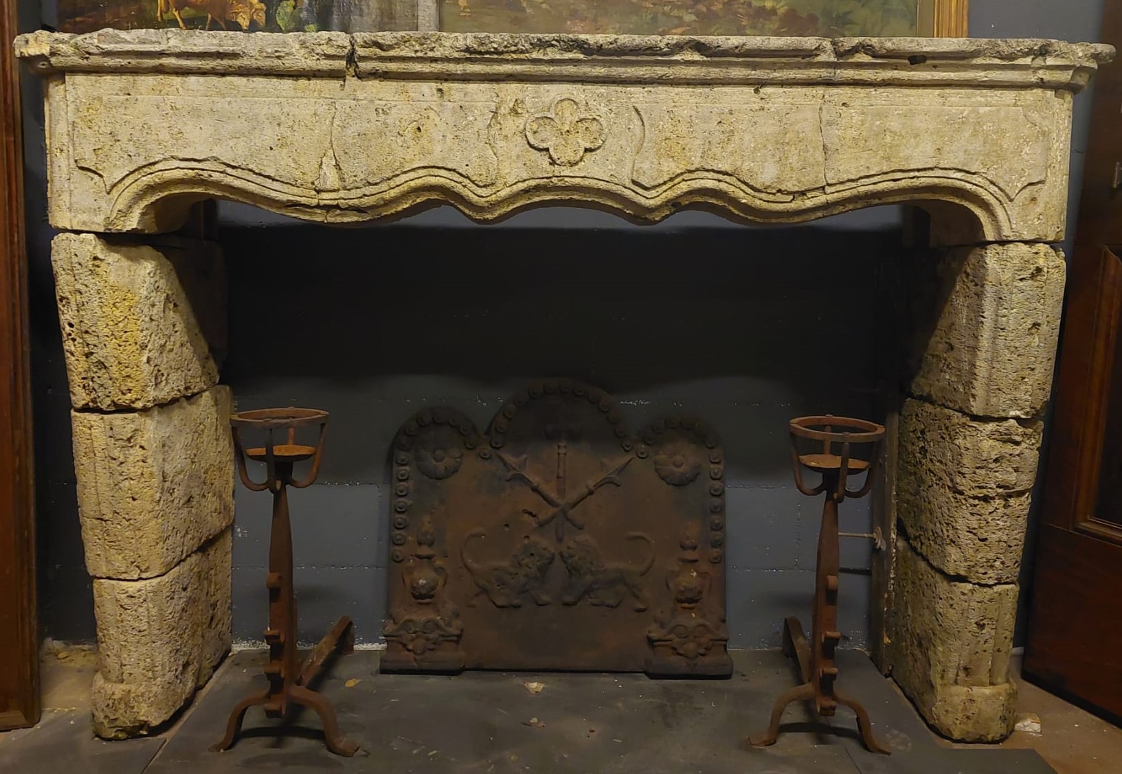 chp347 - Borgogna stone fireplace, 17th century, size cm w 194 x h 132