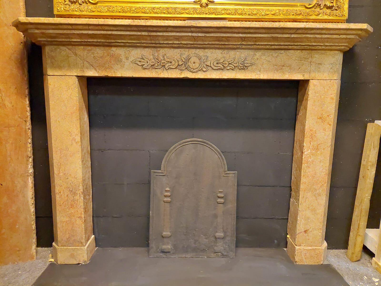 chm737 - fireplace in Breccia Oniciata marble, 19th century, cm w 170 x h 124