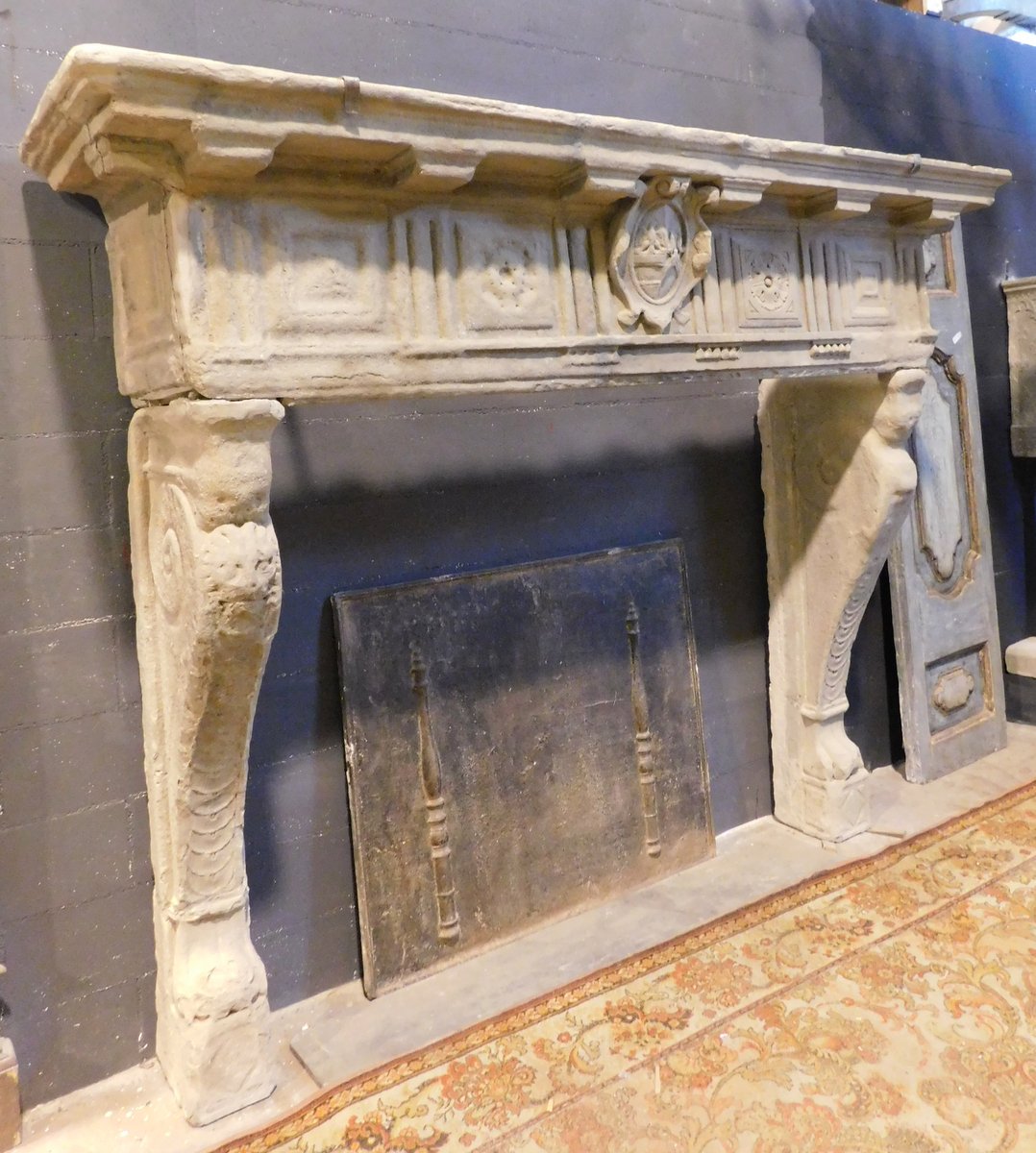 CHP369 - Serena stone fireplace, 16th century, cm W 200 x H 245 x D 70