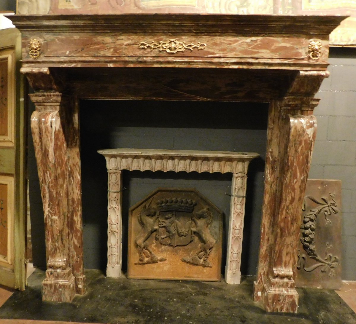 chm 319 big marble fireplace settebasi, meas. cm 195 x h 194 p.75/60
