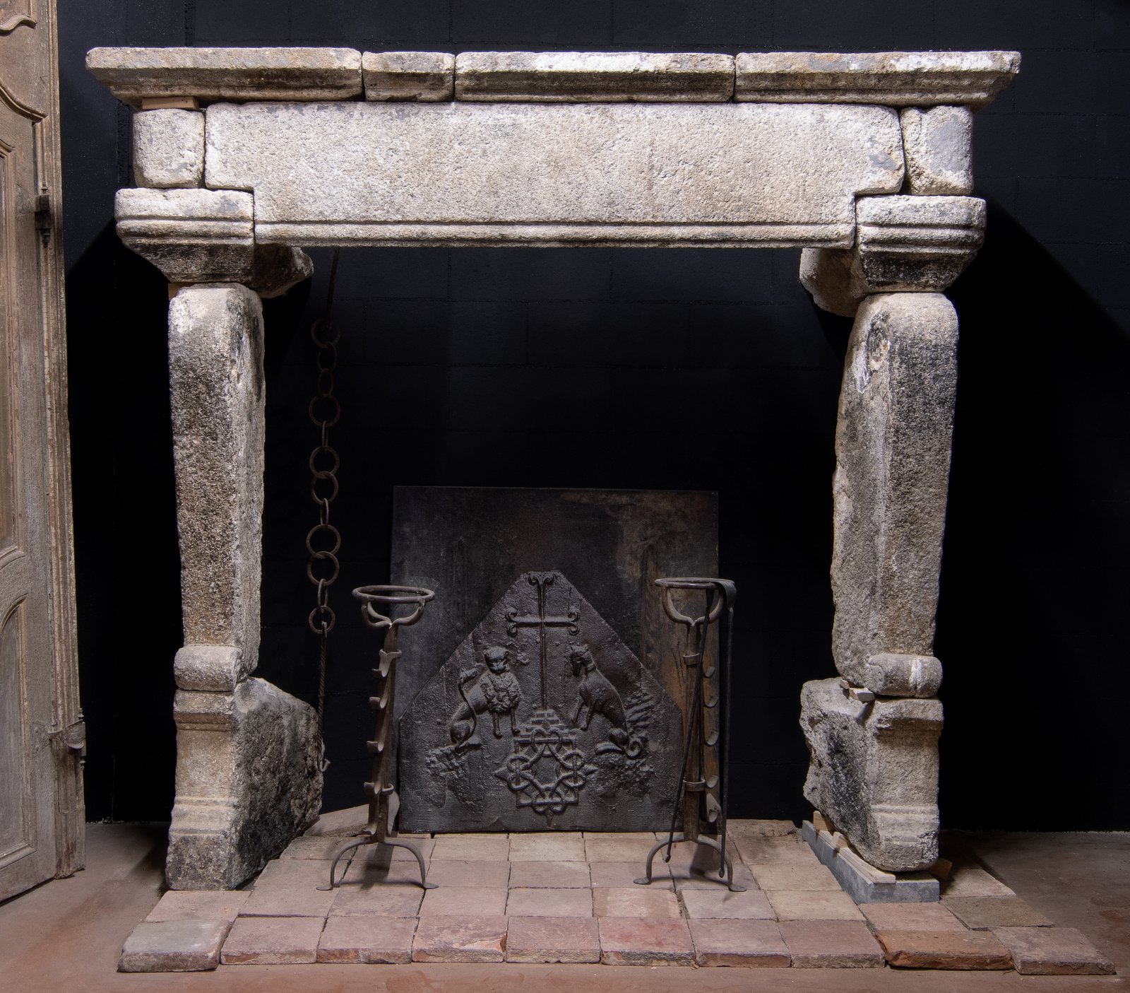 chp288 gothic stone fireplace W 230 cm x H 215 cm