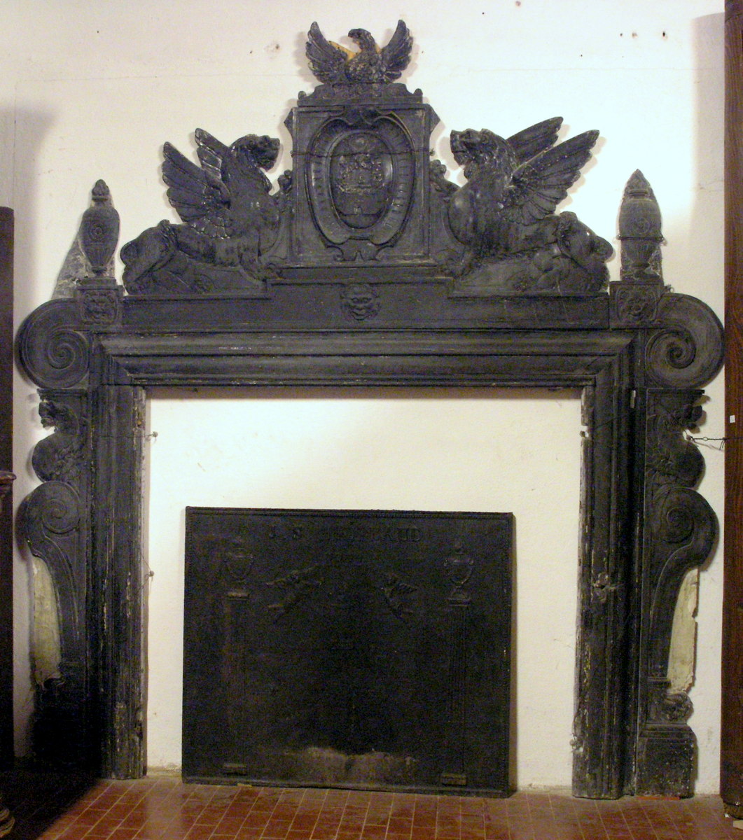 chp009 Rare Renaissance fireplace ornately carved slate, meas. cm250 x 250