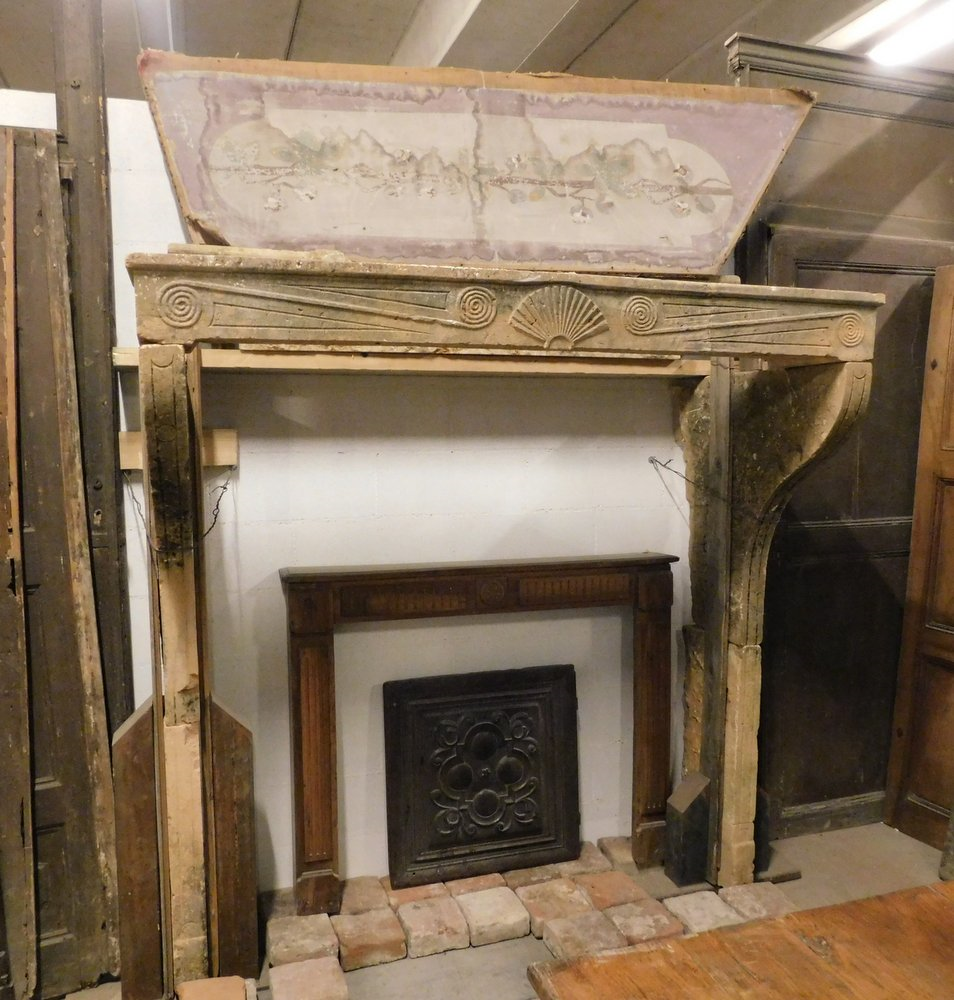 chp204 Borgogna stone fireplace '700, meas. h 182 cm x 178 cm width.