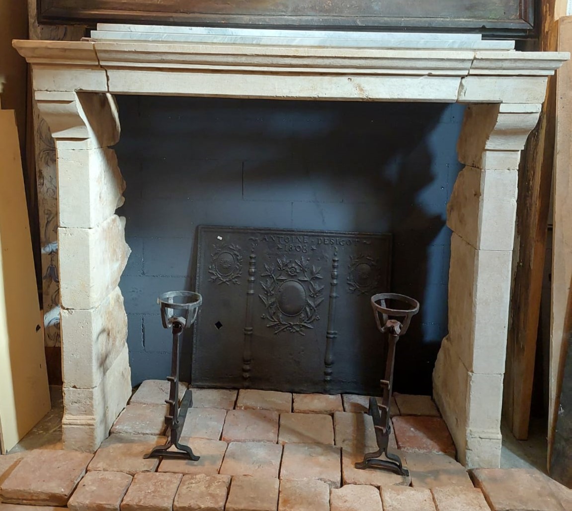 chp361 - fireplace in Trani stone, from Italy, size cm W 189 x H 168 x D max 80 