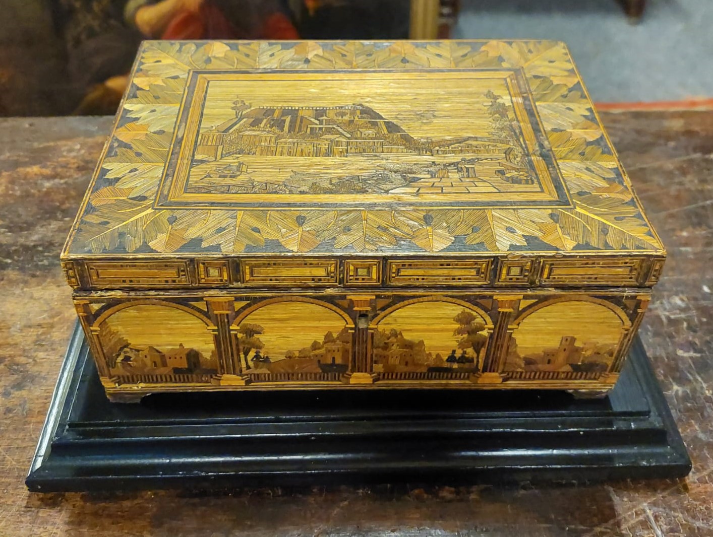 dars488 - rare boîte en paille incrustée, XIXe siècle, cm l 25,5 x h 10,5