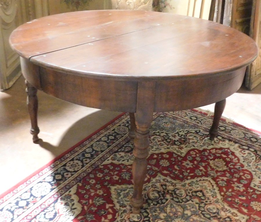 tav178 - round table in walnut, extendable, cm l 136 x p. 136 x h 77