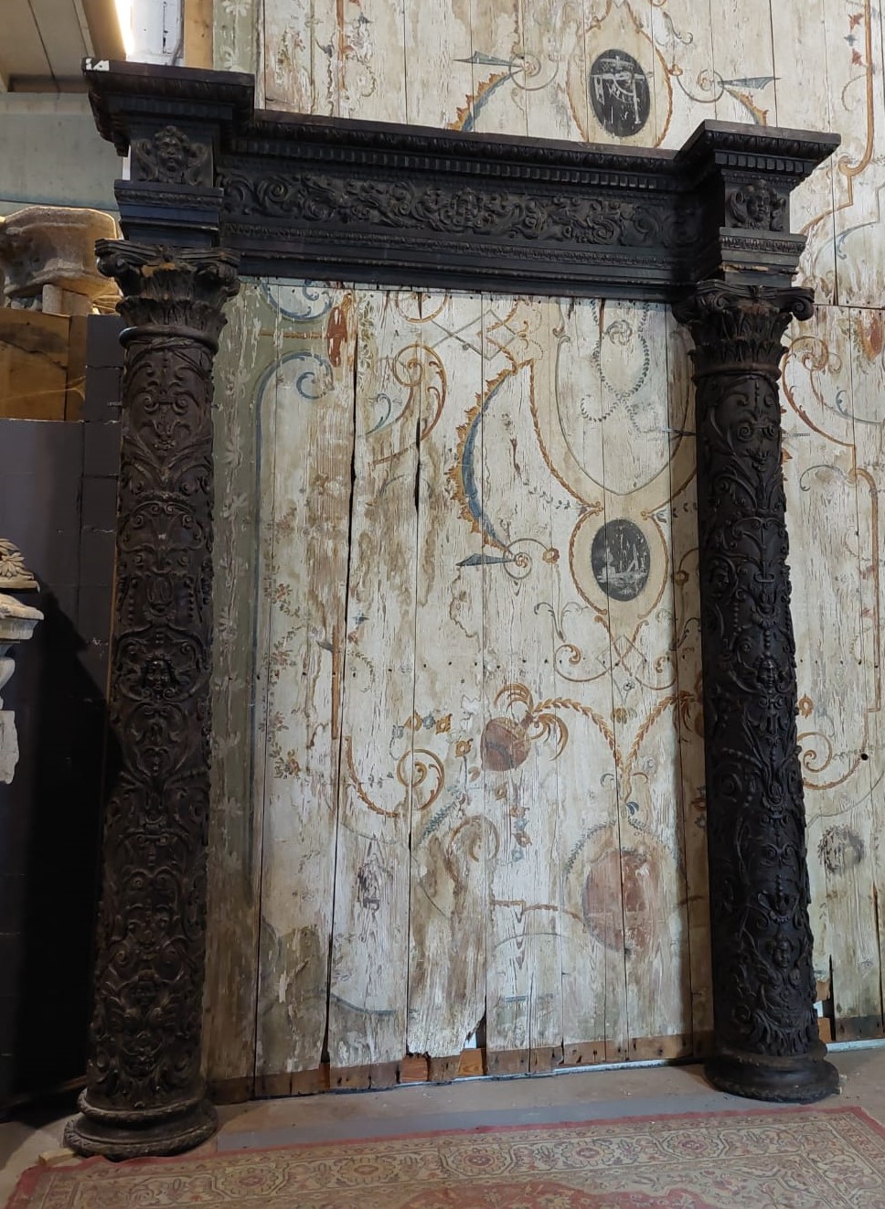 pan305 - portale in legno di noce, epoca '500, cm l 290 x h 355