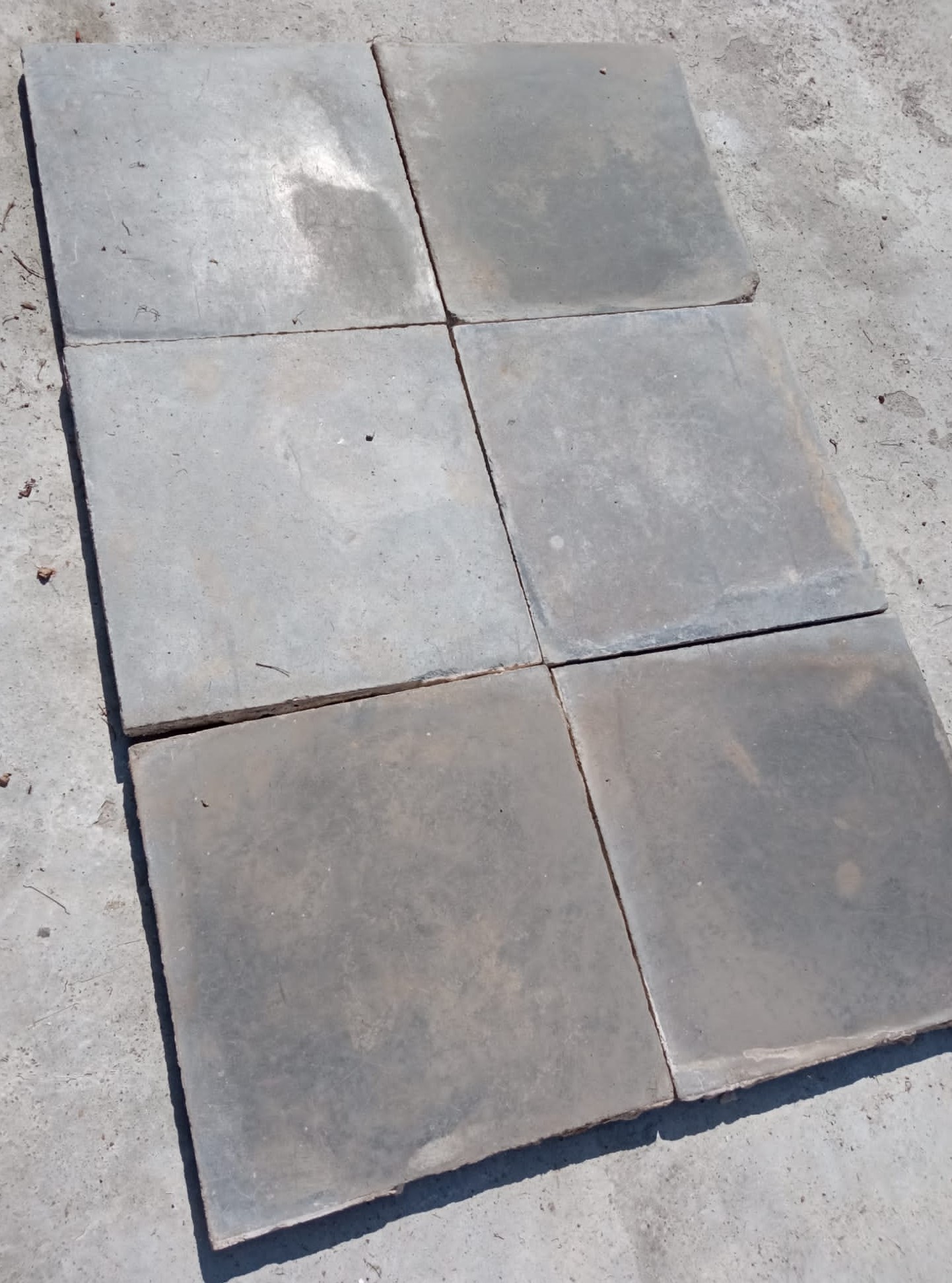 DARP211 - Square black cement tiles, 1900s, number of 19 pcs. approx. 2 m2