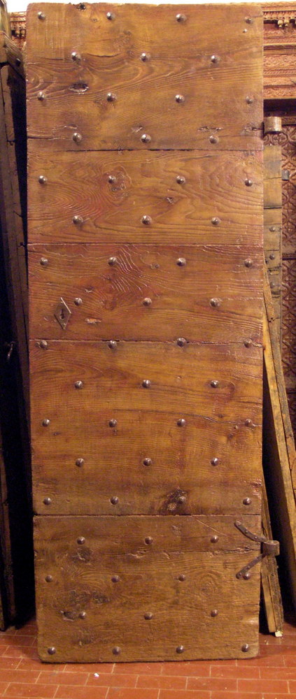 ptir 281 door  of chestnut with  nails , size. cm71 x 202 cm x 5.5 cm