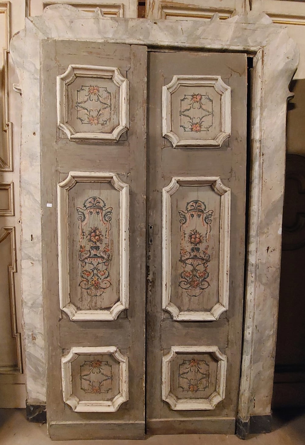 ptl320 porta laccata con telaio finto marmo, mis. max h250 x larg. cm 165