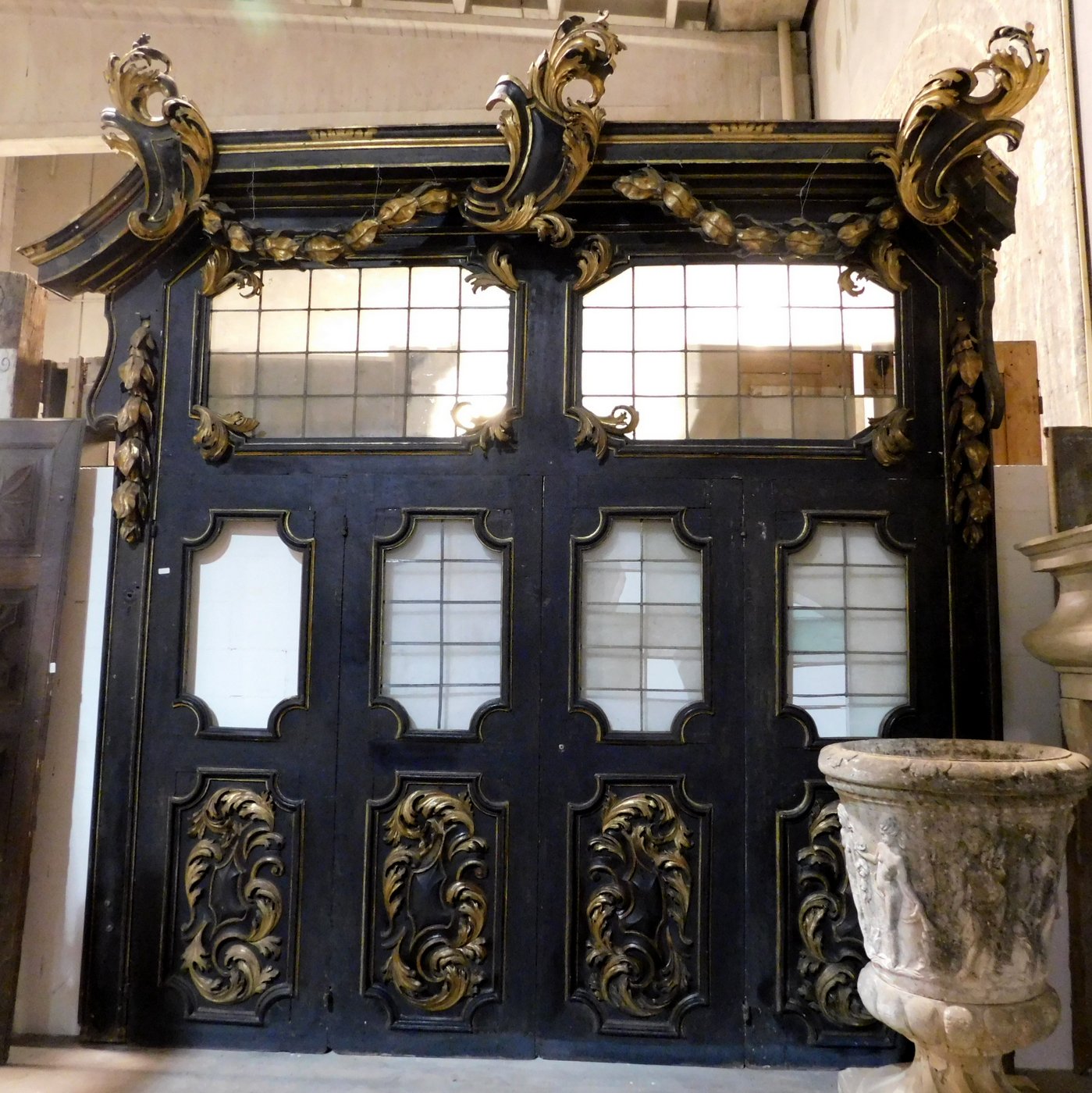 ptn231 grand portail en verre du XVIe siècle ,h cm420 x 435 larg.