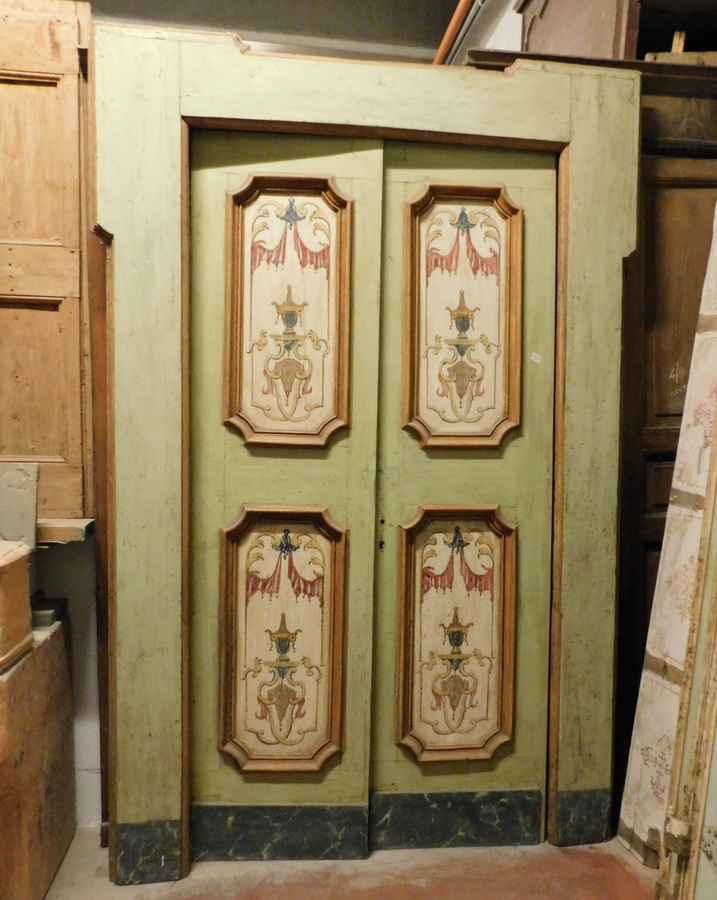 A ptl505 - painted and lacquered door, eighteenth century, cm l 170 x h 260