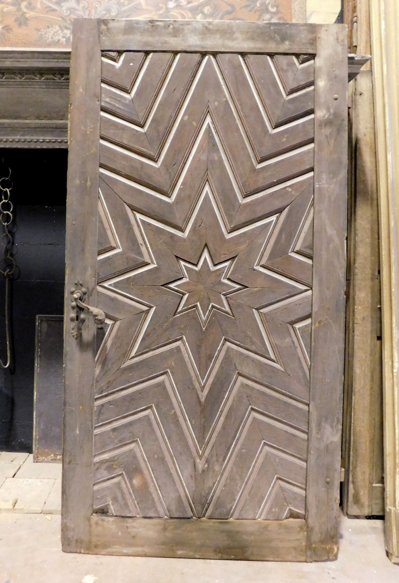 pti672 - nineteenth-century carved larch door, measuring cm l 110 x h 213 