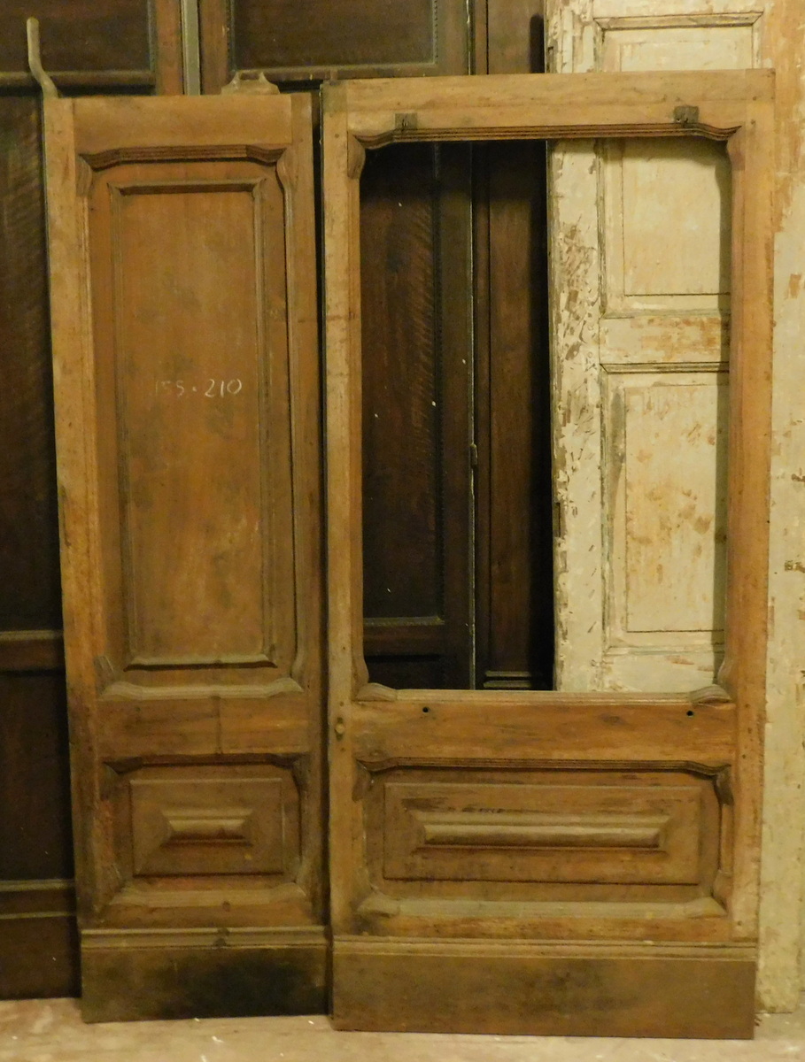 neg045 - porte d'entrée de magasin en noyer, XIXe siècle, mes. cm l 155 x h 210