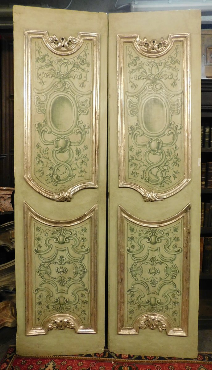 A pts785 - n. 4 doors, 18th century, cm W 130 x H 248 x D 5