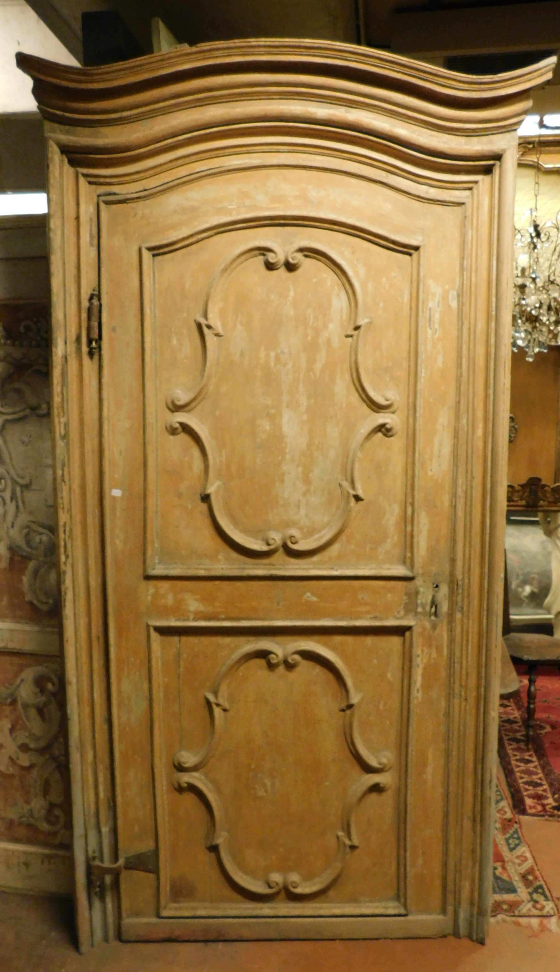 ptl221 baroque door in yellow lacquer l 130 x h 258 max