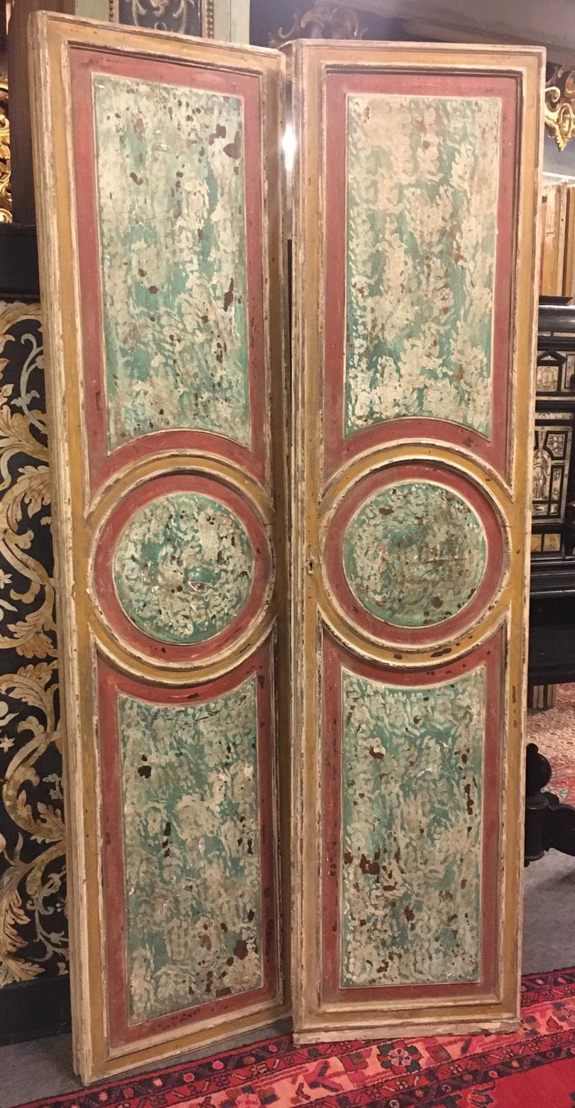 A PTS814 - N. 2 double-leaf doors lacquered, measuring cm W 100 x H 210
