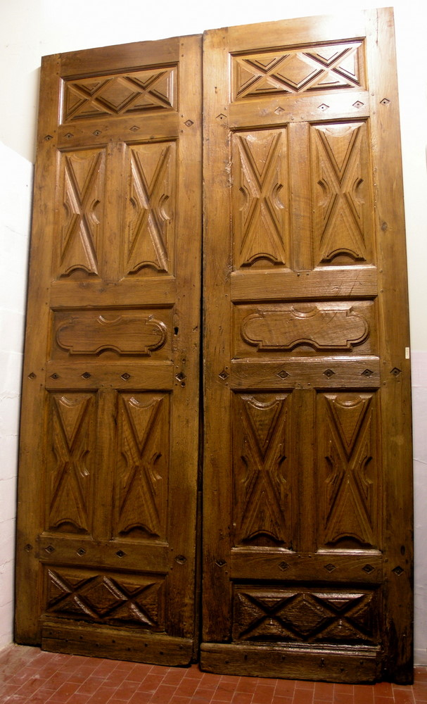 ptn167 door with lozenge panels in walnut, mis. 172 x 289 h