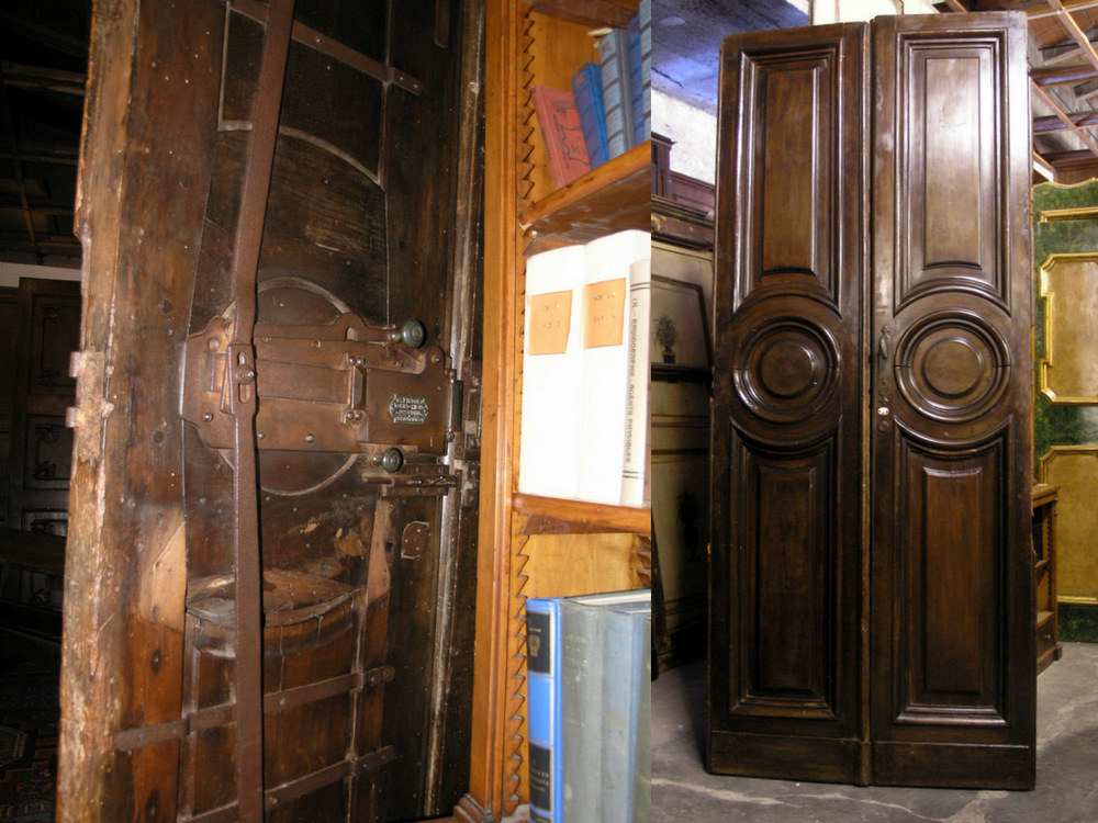 Antique entry door (ptci295) made of walnut wood . ep. beginnig of '800