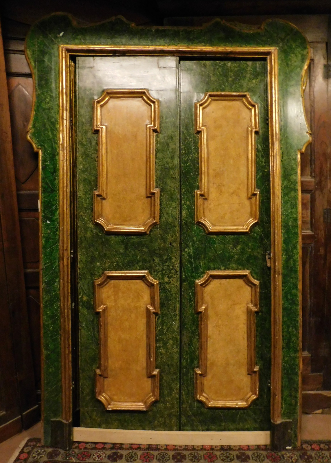 ptl149 n. 2 portes laquées faux marbre, 18ème siècle, cm l 160 x h 244 cm