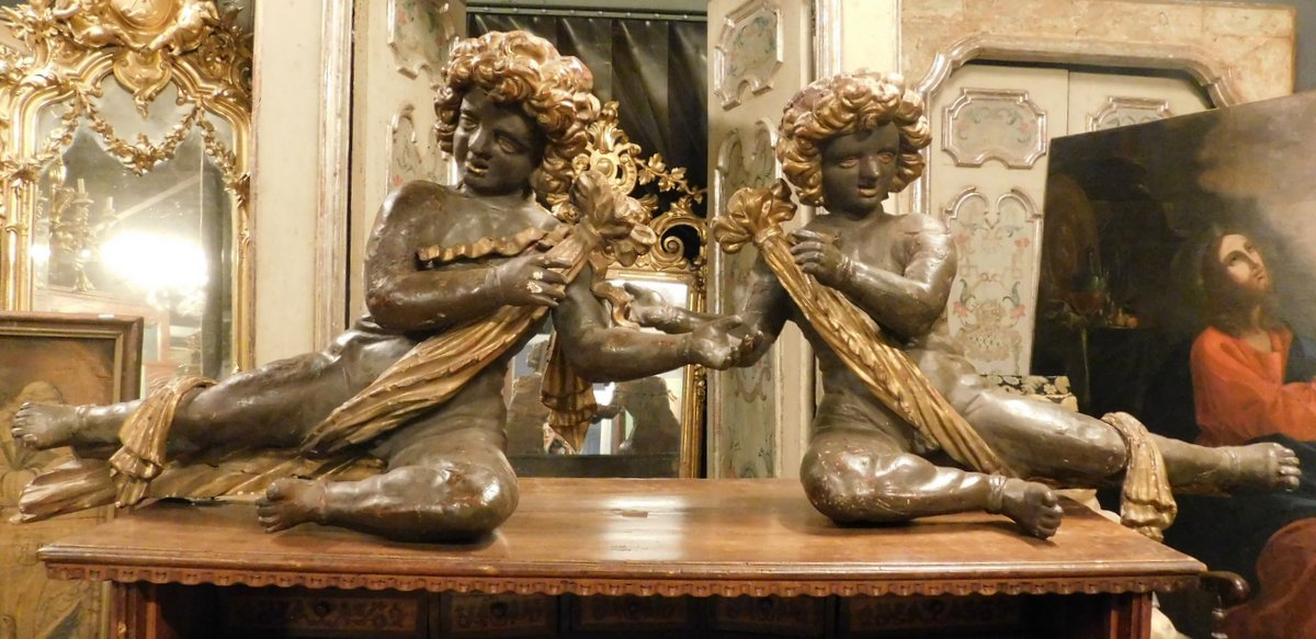 DARS553 - Paire de Maures en bois sculpté, XVIIe siècle, mes. cm L 120 x H 70 