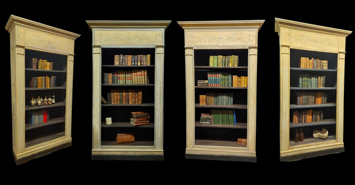 A LIB142 - N. 4 librerie laccate e dipinte, epoca '800, mis. cm L 142 x H 268