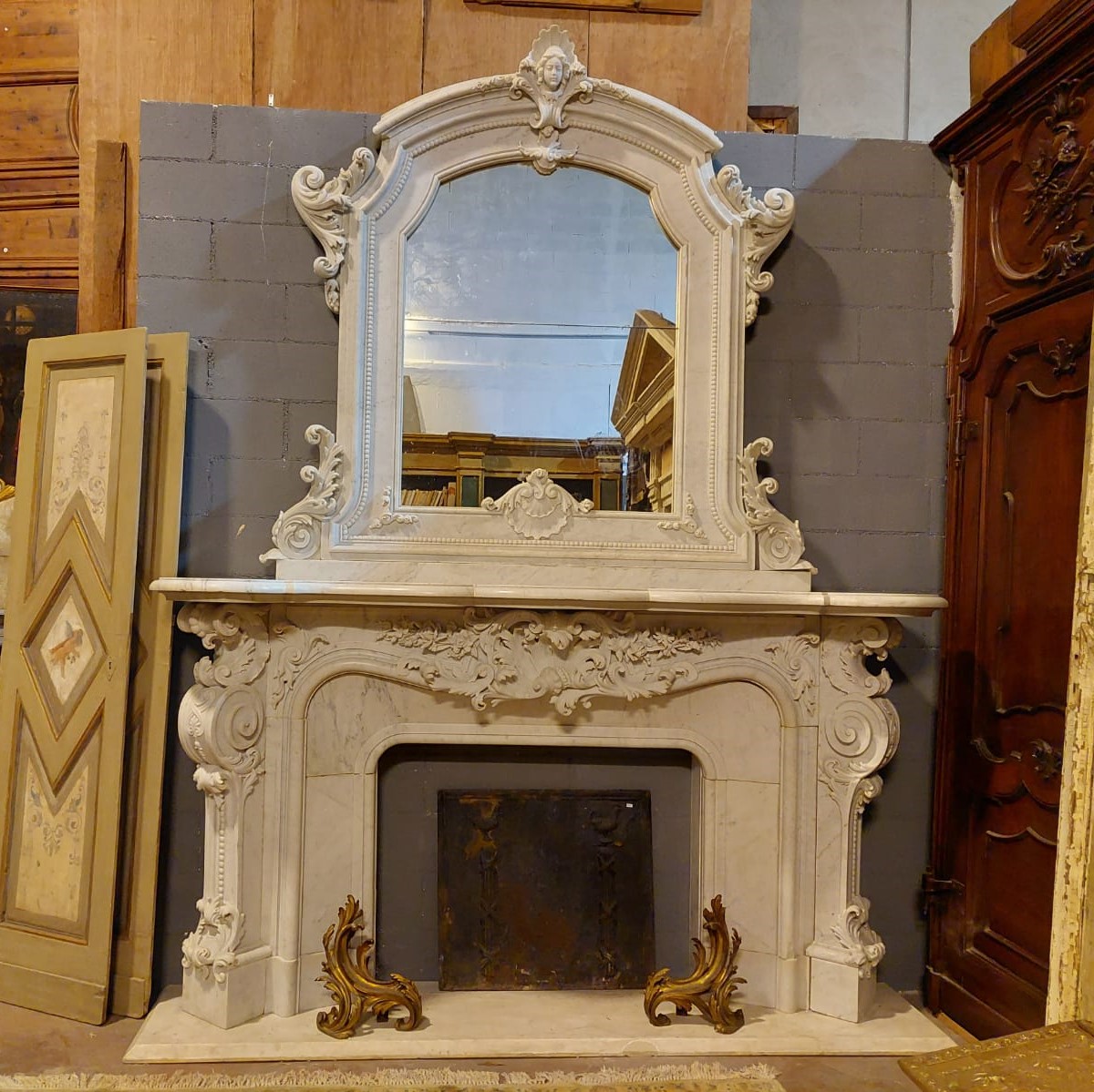 chm707 - fireplace in white statuary marble, meas. cm l 250 x h 328 x d. 51