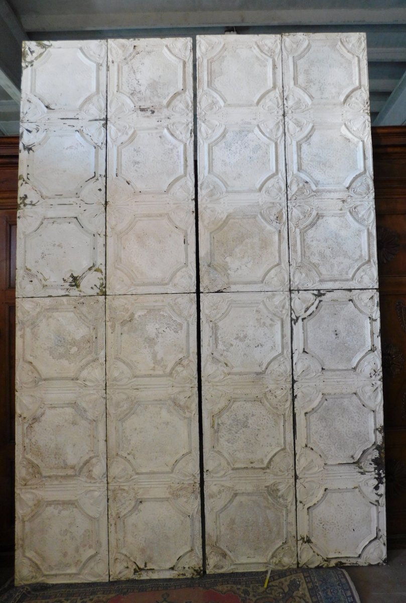 A darb170 - colonial ceiling in embossed sheet metal, 19th century, 16 sqm
