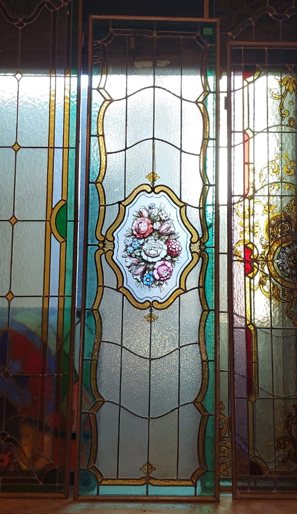 pan342- vetrata colorata, epoca '900, misure cm l 41 x h 145